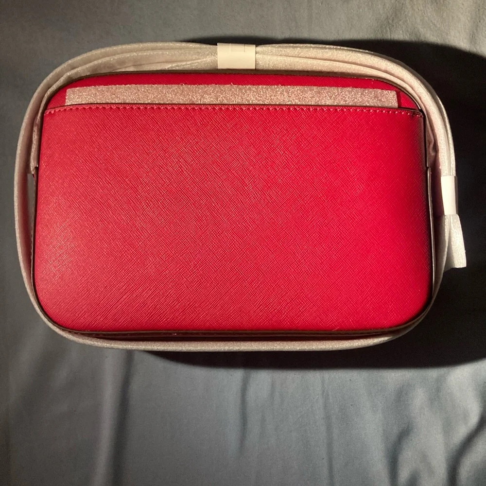 Michael Kors Dark Raspberry Jet Set Leather Crossbody Bag - Picture 4 of 10